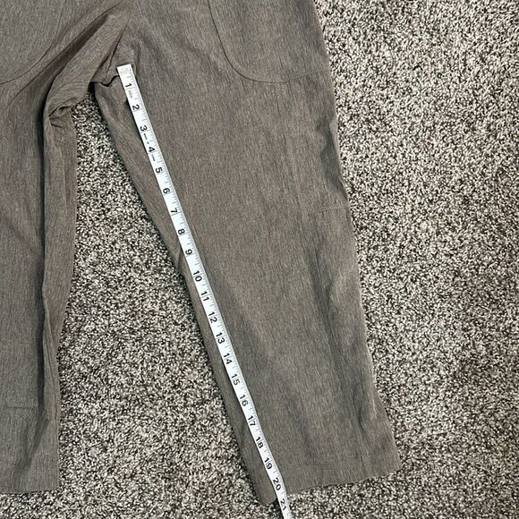 ATHLETA Gray Allegro Capri Jogger Pants - Picture 4 of 8